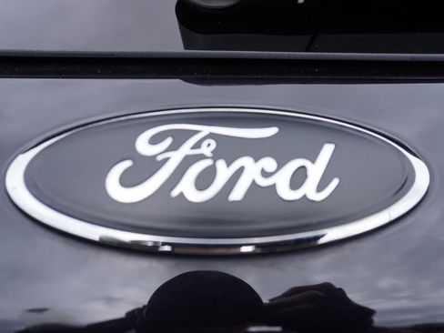 Certified 2025 Ford Explorer ST-Line AWD/4WD image 32