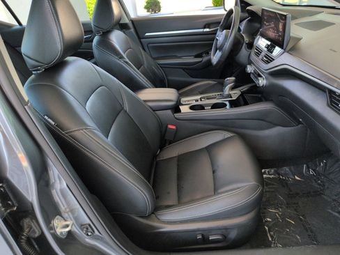 Used 2024 Nissan Altima 2.5 SL AWD/4WD image 35