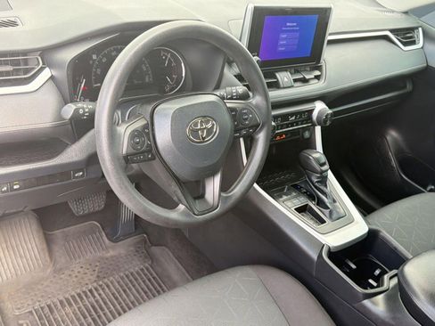 Certified 2023 Toyota RAV4 XLE w/ Convenience Package FWD image 4