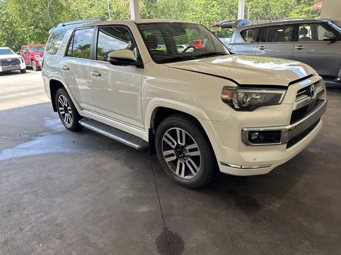 Used 2022 Toyota 4Runner Limited RWD image 2