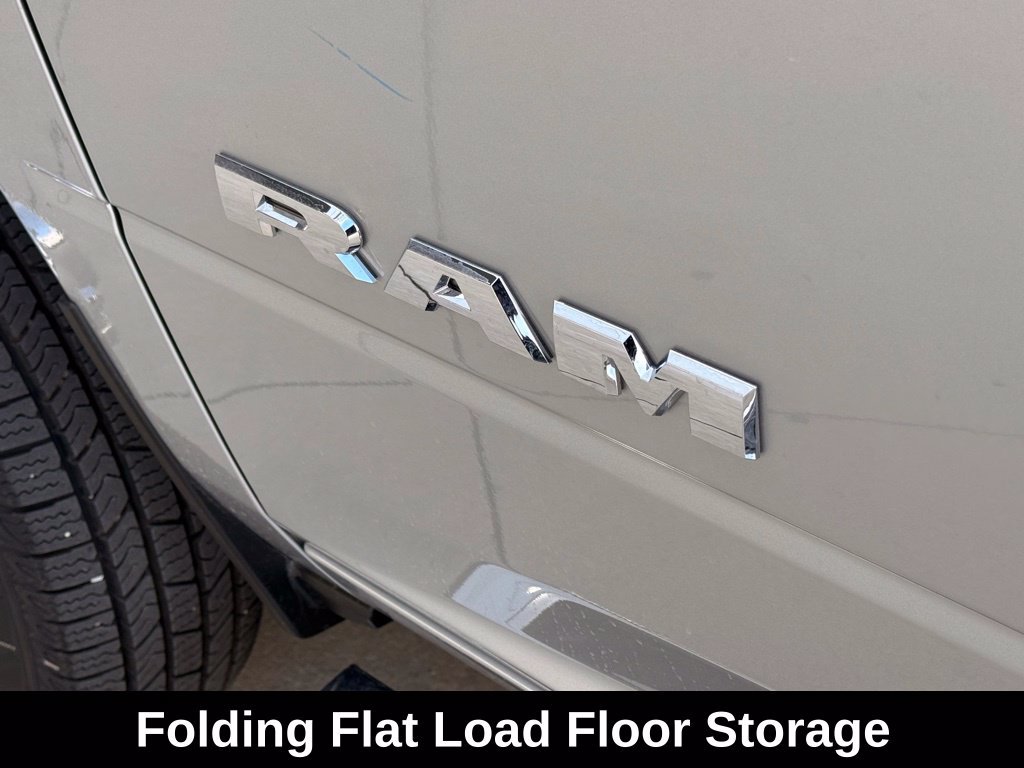 New 2026 RAM 3500 Laramie AWD/4WD image 33