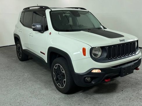 Used 2016 Jeep Renegade Trailhawk w/ Cold Weather Group AWD/4WD image 1