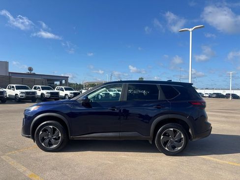 Certified 2025 Nissan Rogue SV AWD/4WD image 12