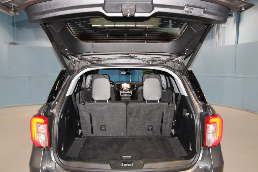 Used 2023 Ford Explorer XLT w/ Equipment Group 202A AWD/4WD image 41