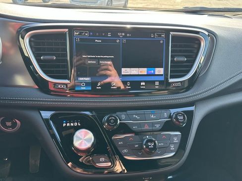 New 2026 Chrysler Pacifica Select w/ S Appearance Package AWD/4WD image 31