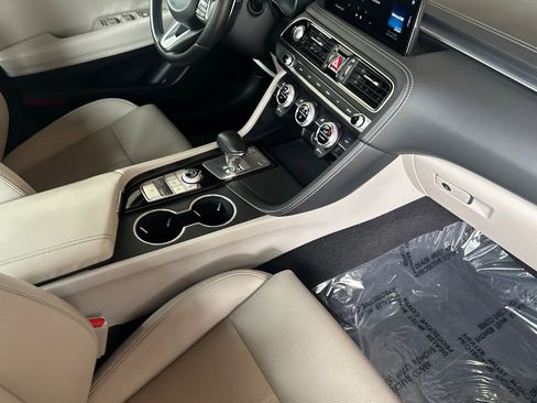 Used 2023 Genesis G70 2.0T image 19
