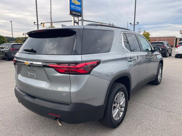 Used 2023 Chevrolet Traverse LT FWD image 3