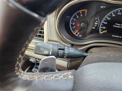Used 2015 Jeep Grand Cherokee Summit image 27