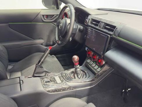 Used 2023 Toyota GR86 RWD image 12