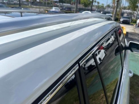 Used 2024 Volkswagen Atlas SEL Premium R-Line image 17