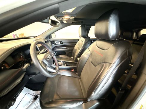 Used 2023 Jeep Compass Trailhawk w/ Sun and Sound Group image 13