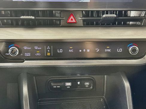 Certified 2024 Kia Sportage EX AWD/4WD image 24