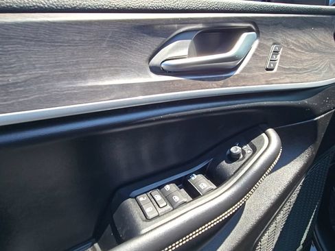 Certified 2023 Jeep Grand Cherokee Limited AWD/4WD image 19