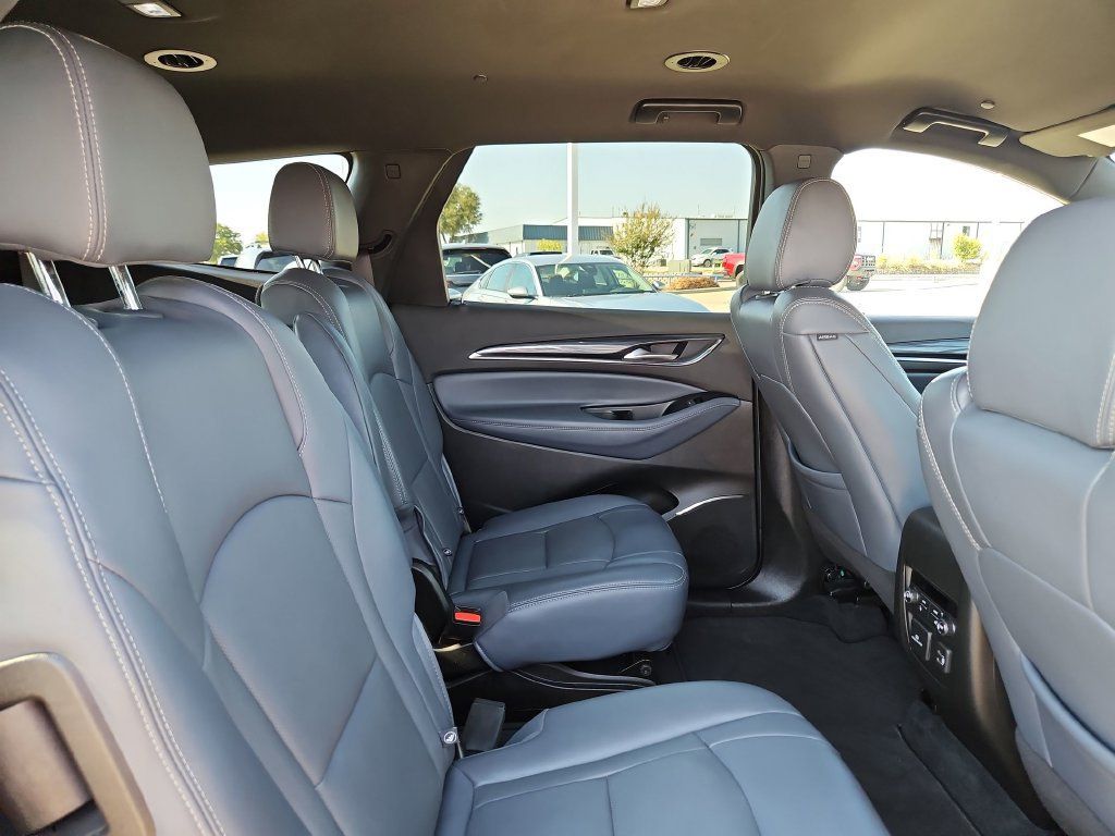 Used 2024 Buick Enclave Premium FWD image 27