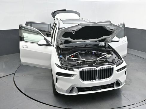 New 2026 BMW X7 xDrive40i image 60