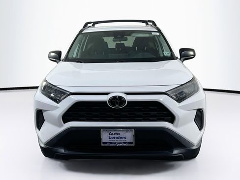 Used 2021 Toyota RAV4 LE image 2