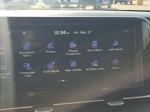 Used 2024 Kia Carnival EX image 19