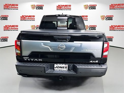 Certified 2023 Nissan Titan Platinum Reserve w/ Moonroof Package image 18