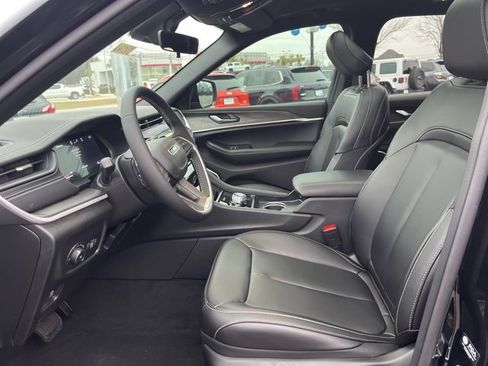 New 2026 Jeep Grand Cherokee Limited w/ Limited Altitude Package image 7