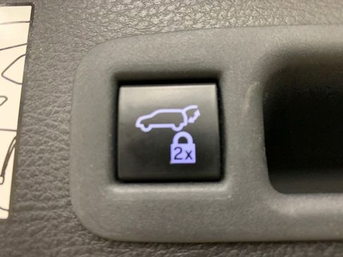 Used 2023 Toyota Sienna Limited w/ Protection Package (TMS) AWD/4WD image 60