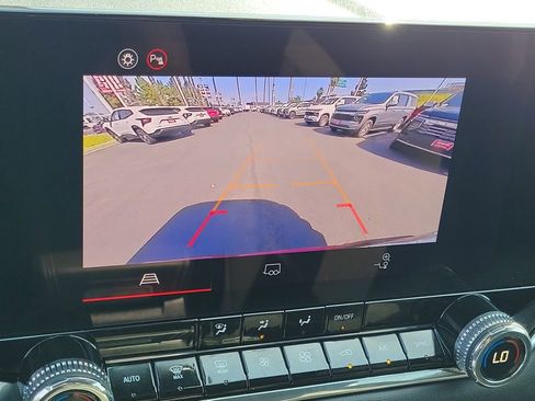 Used 2025 GMC Canyon Elevation w/ Convenience Package image 10