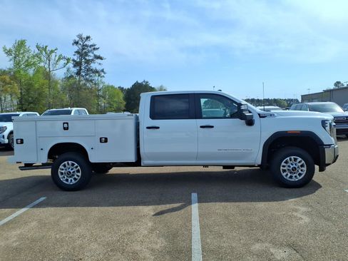 New 2026 GMC Sierra 2500 Pro w/ Convenience Package image 3