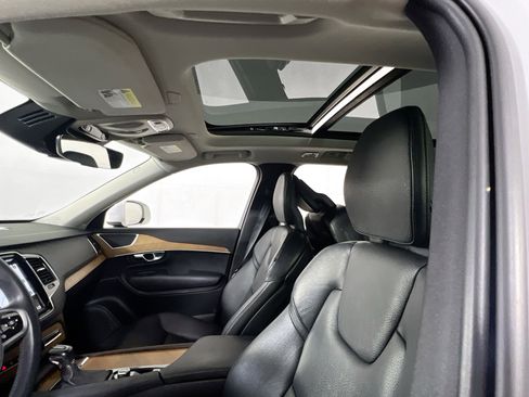 Used 2022 Volvo XC90 T6 Momentum w/ Advanced Package image 20