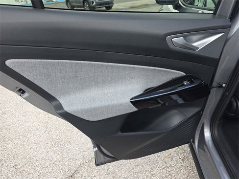 New 2025 Volkswagen ID.4 Pro image 11