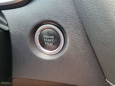 Used 2023 Toyota Corolla SE image 30