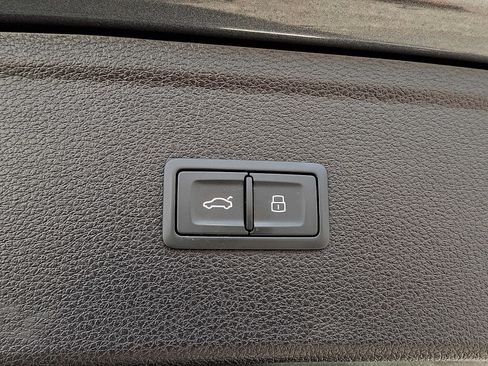 Used 2018 Audi SQ5 Premium Plus AWD/4WD image 33