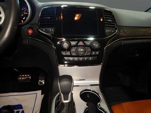 Used 2021 Jeep Grand Cherokee SRT image 15