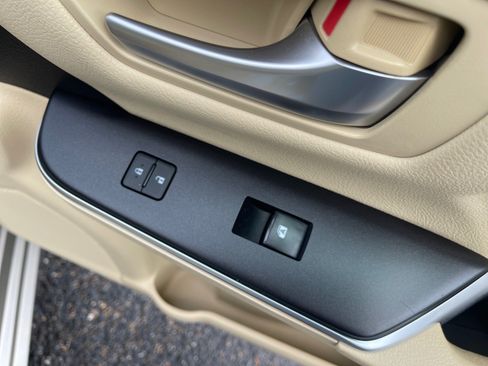 Used 2017 Toyota Camry LE FWD image 20