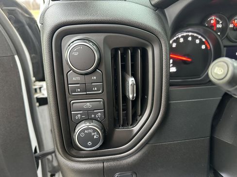 Used 2024 Chevrolet Silverado 1500 W/T w/ Z71 Off-Road Package AWD/4WD image 22