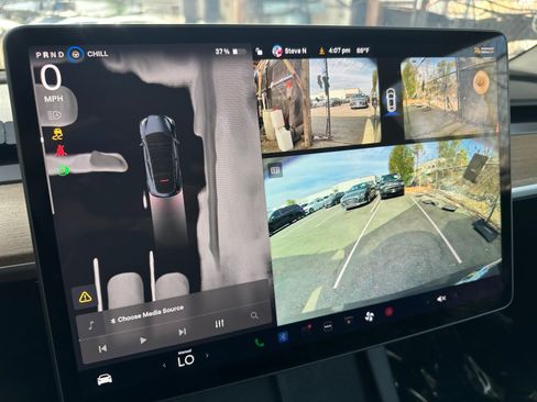 Used 2024 Tesla Model Y 2WD image 20