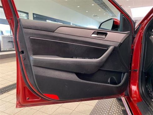 Used 2018 Hyundai Sonata Sport image 12