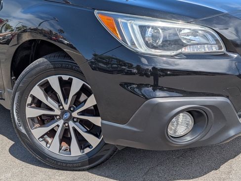 Used 2017 Subaru Outback 2.5i Limited AWD/4WD image 10
