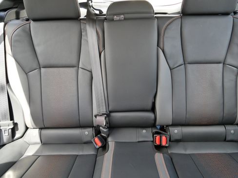 Certified 2024 Subaru Crosstrek 2.5i Limited AWD/4WD image 13
