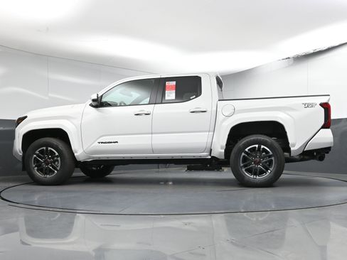 New 2025 Toyota Tacoma TRD Sport image 26