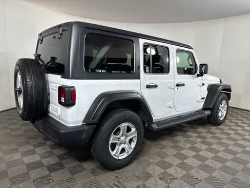 Used 2022 Jeep Wrangler Unlimited Sport image 3