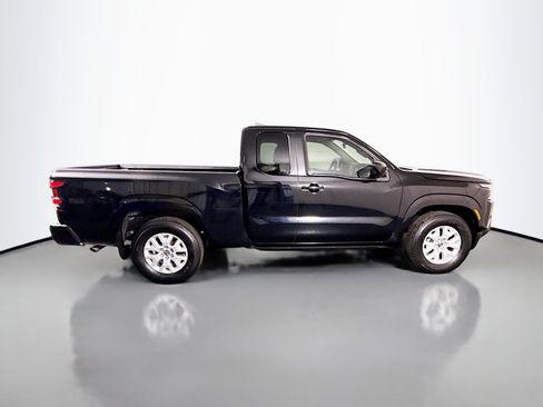 Used 2023 Nissan Frontier SV w/ Technology Package RWD image 11