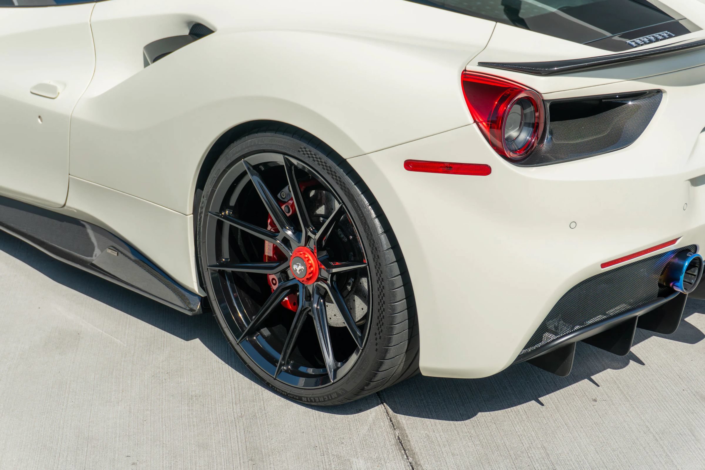Used 2018 Ferrari 488 GTB RWD image 55