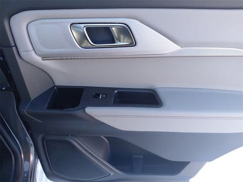 New 2026 Ford Explorer Active w/ Active Comfort Package image 23