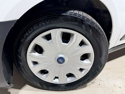 Used 2022 Ford Transit Connect XL image 2