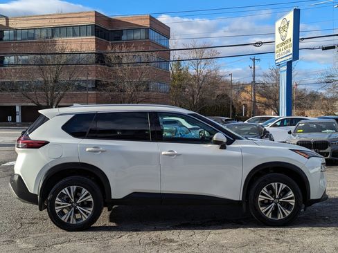 Used 2021 Nissan Rogue SV w/ Premium Package image 7