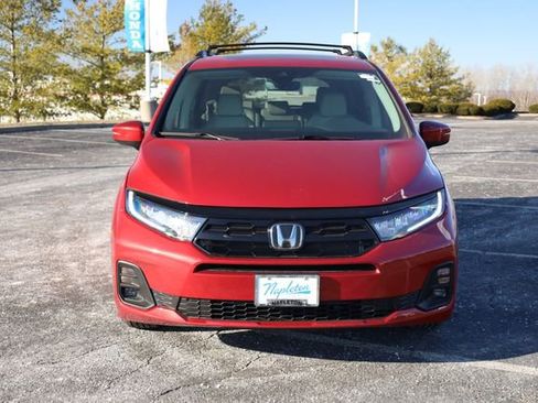 New 2026 Honda Odyssey Touring image 3