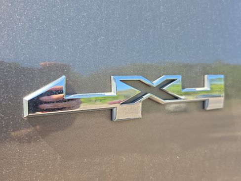 Used 2016 GMC Canyon SLE w/ SLE Convenience Package image 16