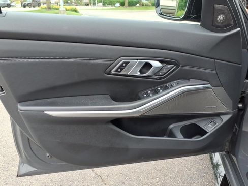 Used 2022 BMW M3 RWD image 17