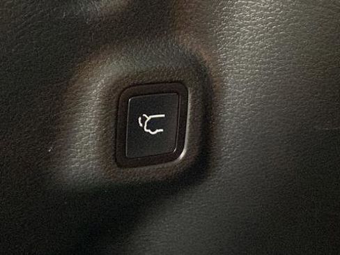 Used 2022 Jeep Compass Latitude w/ Convenience Group image 35