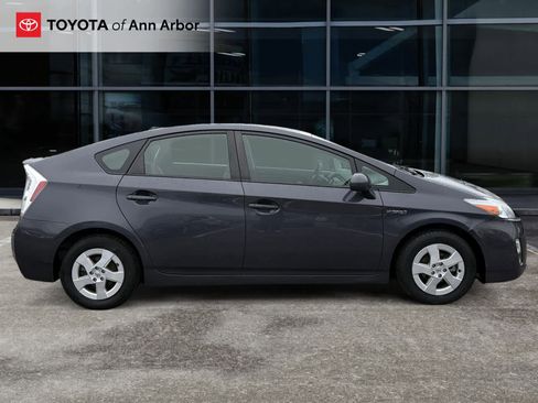 Used 2011 Toyota Prius Three w/ Navigation Pkg image 11