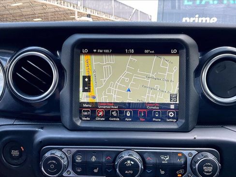 Used 2023 Jeep Wrangler Unlimited Sahara AWD/4WD image 13